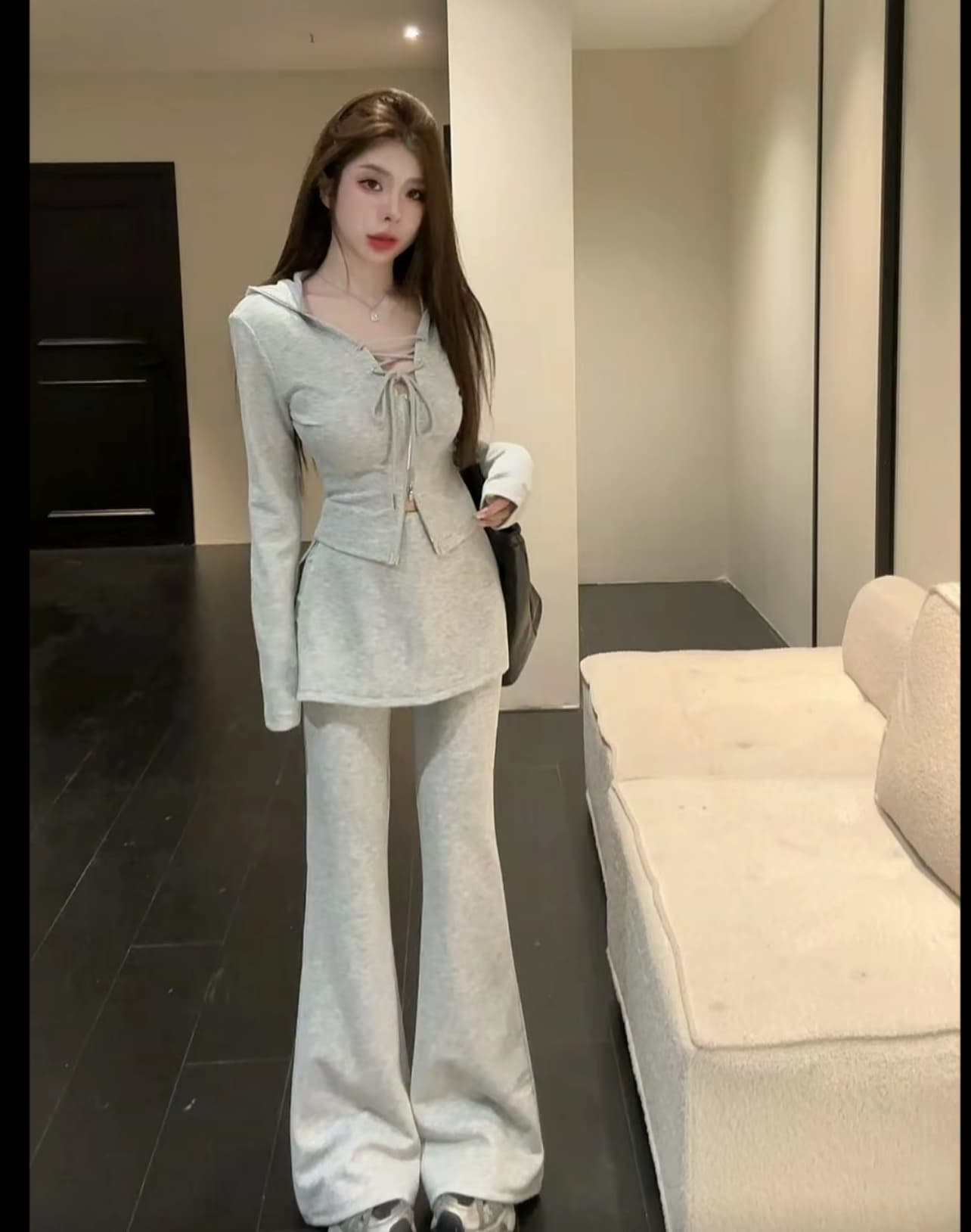 huihui 이른 가을 새로운 프랑스식 품격 슬림해 보이는 후드 맨위 코디 와이드 레그 팬츠 세트 상세 이미지 8