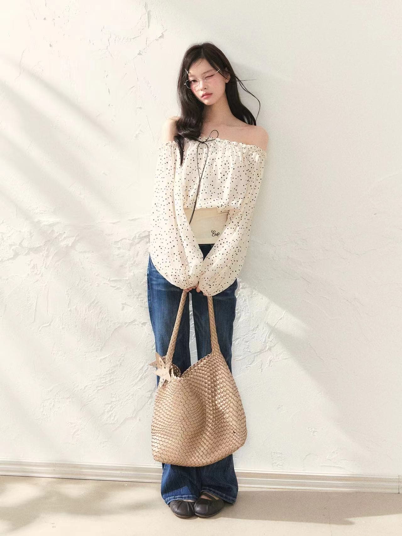 eleven sleep 오프숄더 쉬폰 블라우스 여성 가을 도트 무늬 외부 잡아라. 의류 고급 센스 허리 수축 긴팔 이미지 3