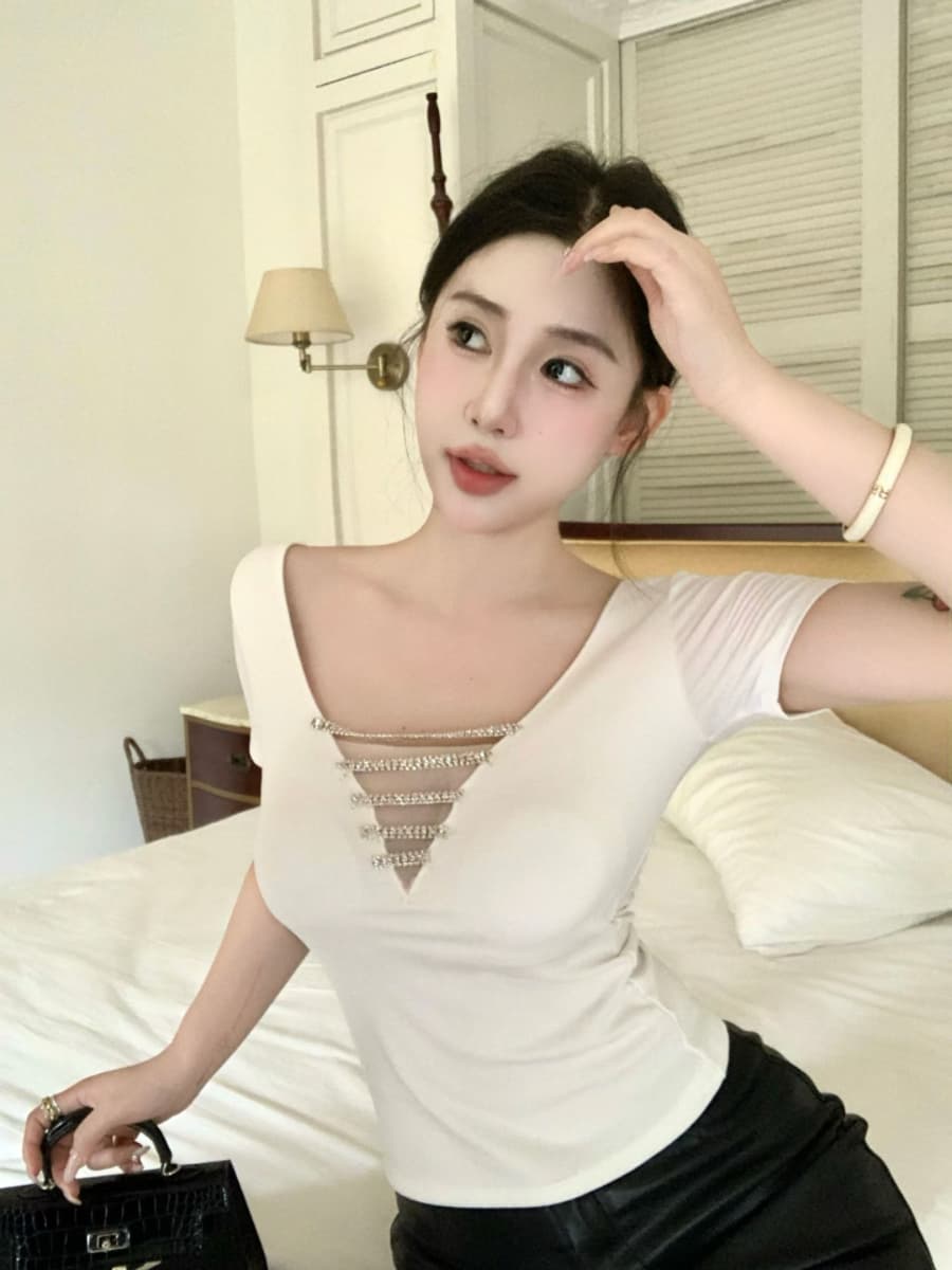 실사 감소되지 않음 순수한 욕망 섹시함 V넥 핫걸 반팔 티셔츠 여성 디자인 센스 훈련 사슬 몸매 가꾸기 짧은 맨위 이미지 4