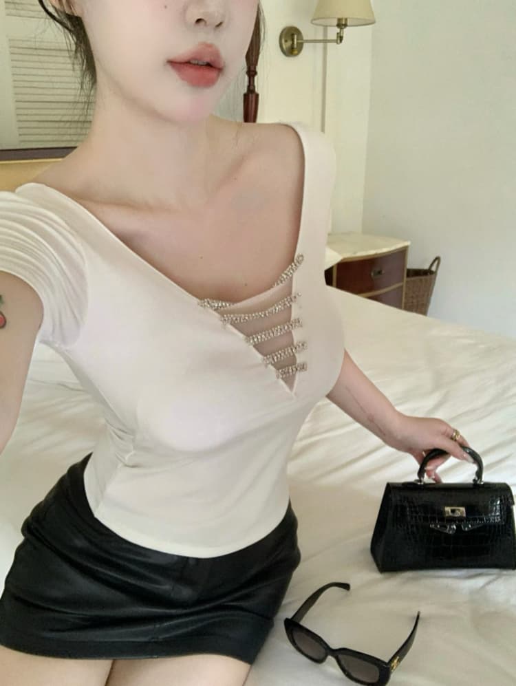 실사 감소되지 않음 순수한 욕망 섹시함 V넥 핫걸 반팔 티셔츠 여성 디자인 센스 훈련 사슬 몸매 가꾸기 짧은 맨위 상세 이미지 7