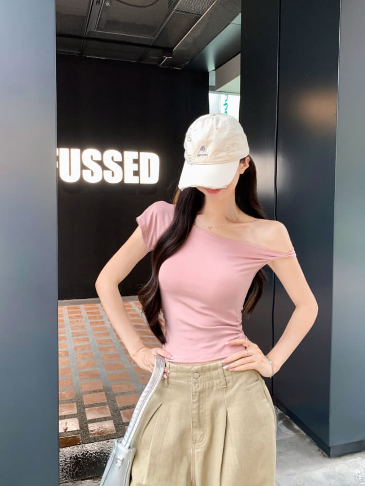 실사 감소되지 않음 핫걸 비스듬한 어깨 비틀림 반팔 티셔츠 여성 디자인 센스 품격 몸매 가꾸기 쇼트 스타일 맨위 상세 이미지 16