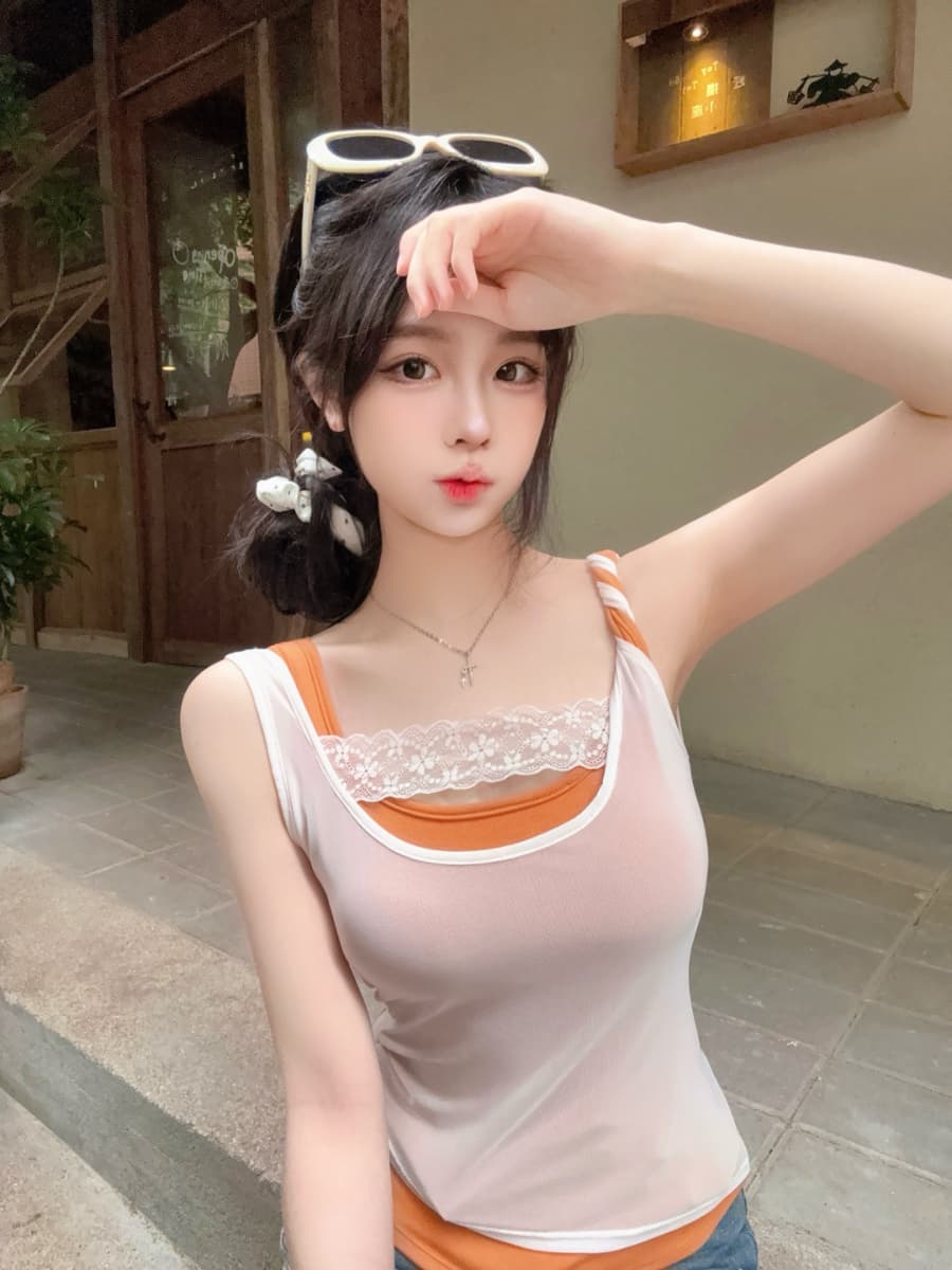 실사 감소되지 않음 핫걸 배색 패치워크 캐미솔 여름 스택 착용 슬림해 보이는 꼬집기 허리 민소매 맨위