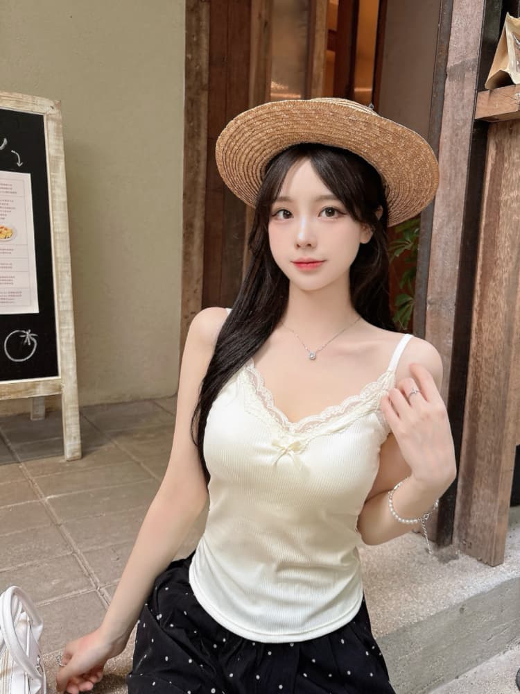 실사 감소되지 않음 달콤함 레이스 조각 캐미솔 몸매 가꾸기 다용도 벨트 가슴 패드 민소매 맨위 상세 이미지 5