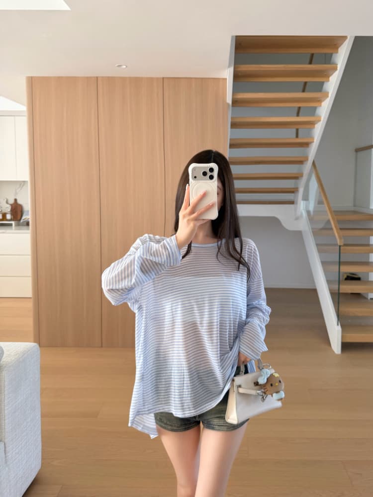 실사 감소되지 않음 핫걸 백리스 스트랩 스트라이프 긴팔 티셔츠 얇은 스타일 루즈핏 맨위 자외선 차단 블라우스 상세 이미지 17