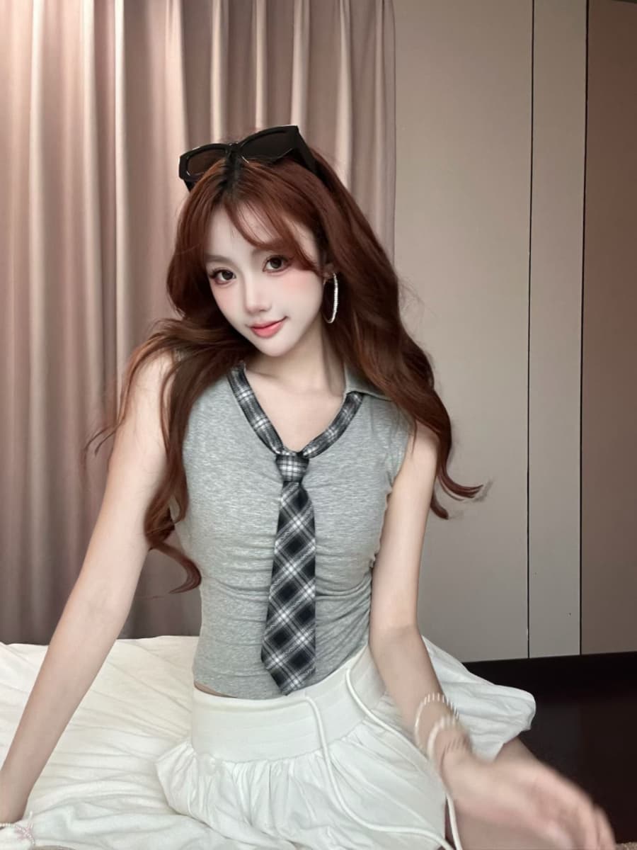 실사 감소되지 않음 학원 스타일 나비 넥타이 반팔 티셔츠 여성 V넥 여성 여름 몸매 가꾸기 다용도 벨트 가슴 패드 의류 이미지 4