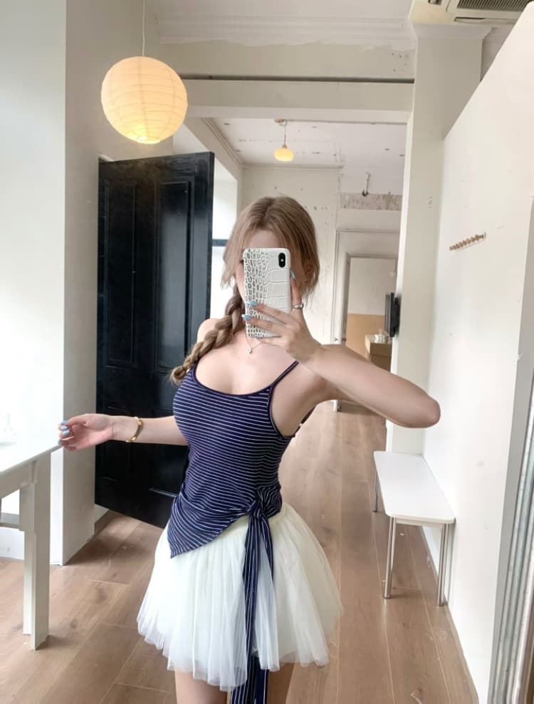 실사 감소되지 않음 여름 꼬집기 허리 슬림해 보이는 맨위 핫걸 섹시함 불규칙 스트라이프 슬립 트렌디 상세 이미지 4
