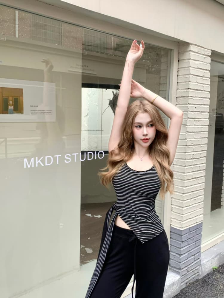 실사 감소되지 않음 여름 꼬집기 허리 슬림해 보이는 맨위 핫걸 섹시함 불규칙 스트라이프 슬립 트렌디 상세 이미지 11