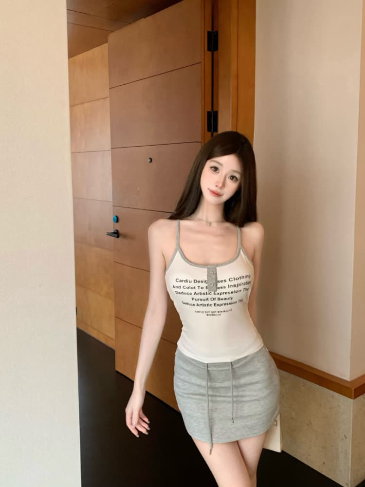 실사 감소되지 않음 핫걸 알파벳 프린트 단어 뒤로 캐미솔 상세 이미지 15