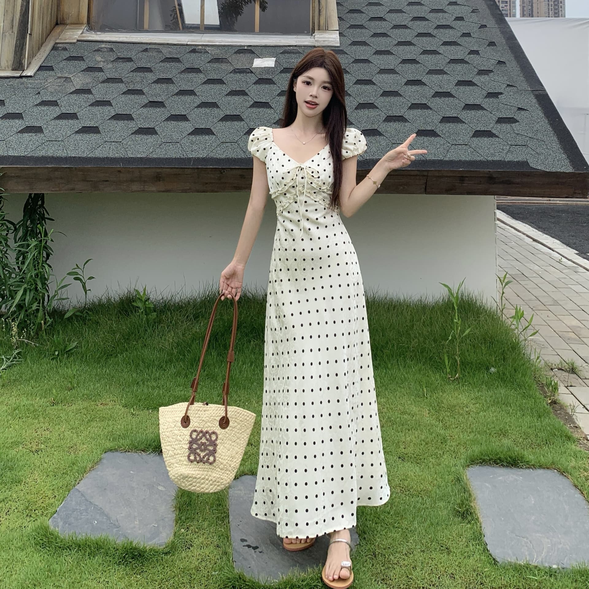 빅 사이즈 휴가 바람 디자인 센스 단색 프랑스식 도트 무늬 작은 날다 소매 여성 드레스 여름 허리 수축 슬림해 보이는 A라인 스커트 이미지 5