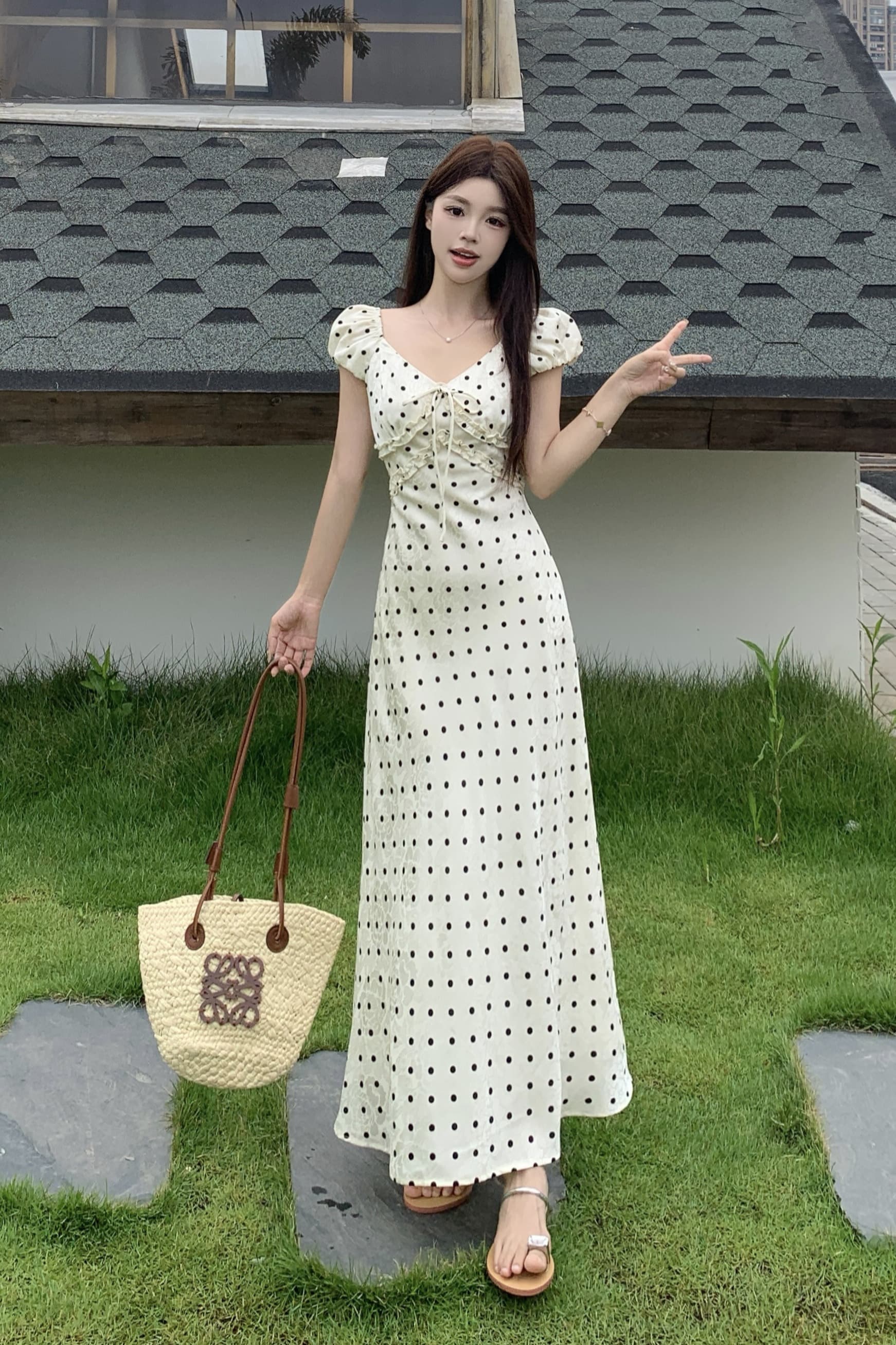 빅 사이즈 휴가 바람 디자인 센스 단색 프랑스식 도트 무늬 작은 날다 소매 여성 드레스 여름 허리 수축 슬림해 보이는 A라인 스커트 이미지 6