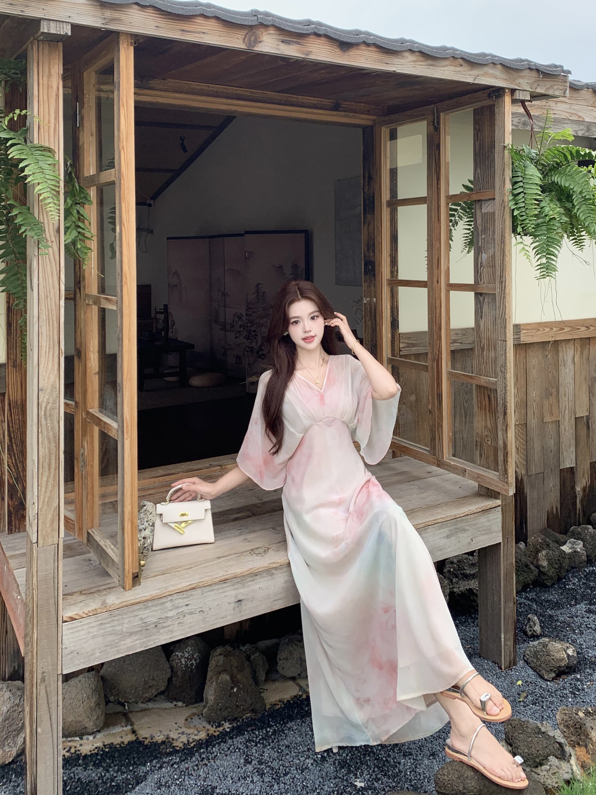 빅 사이즈 레트로 프랑스식 쉬폰 얇고 가벼운 작은 날다 소매 색상 꽃 품격 슬림해 보이는 드레스 V넥 헤일로 염색 프린트 롱 스커트 이미지 3