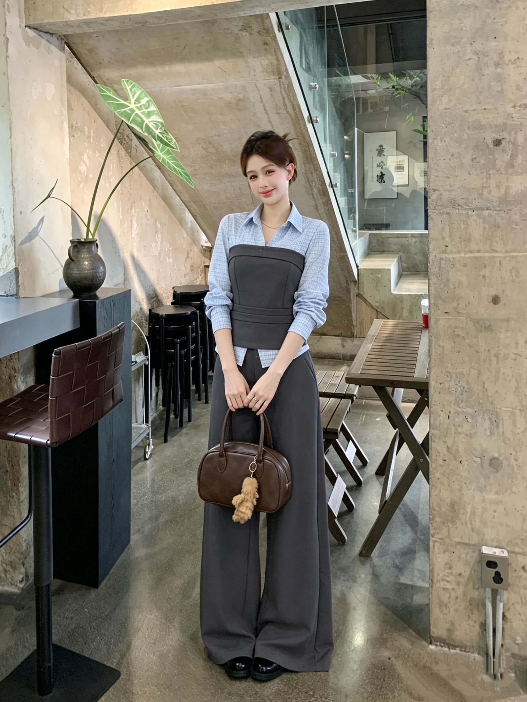 빅 사이즈 2026 가을 겨울 새로운 회색 조정 도시 페이크 레이어드 셔츠 바지 투피스 세트 배색 허리 수축 슬림해 보이는 세트 이미지 2