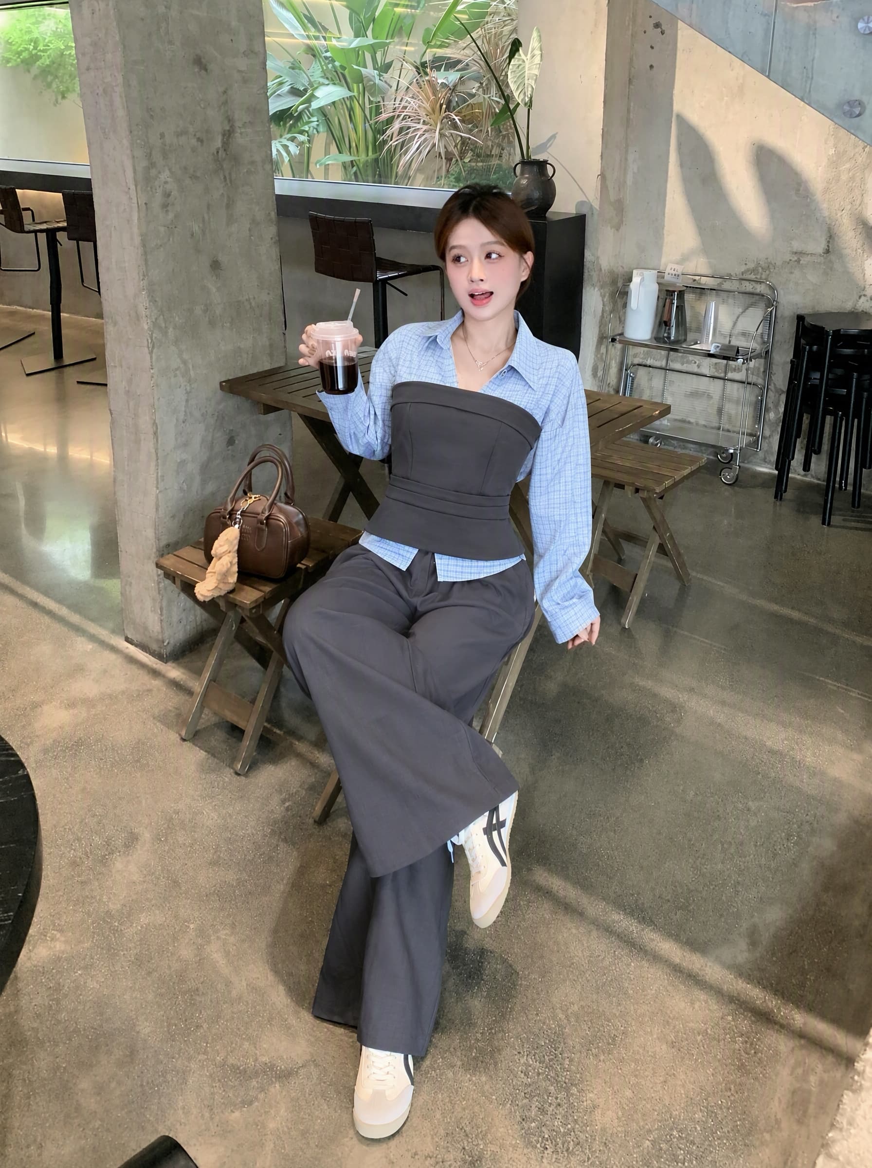 빅 사이즈 2026 가을 겨울 새로운 회색 조정 도시 페이크 레이어드 셔츠 바지 투피스 세트 배색 허리 수축 슬림해 보이는 세트 상세 이미지 14