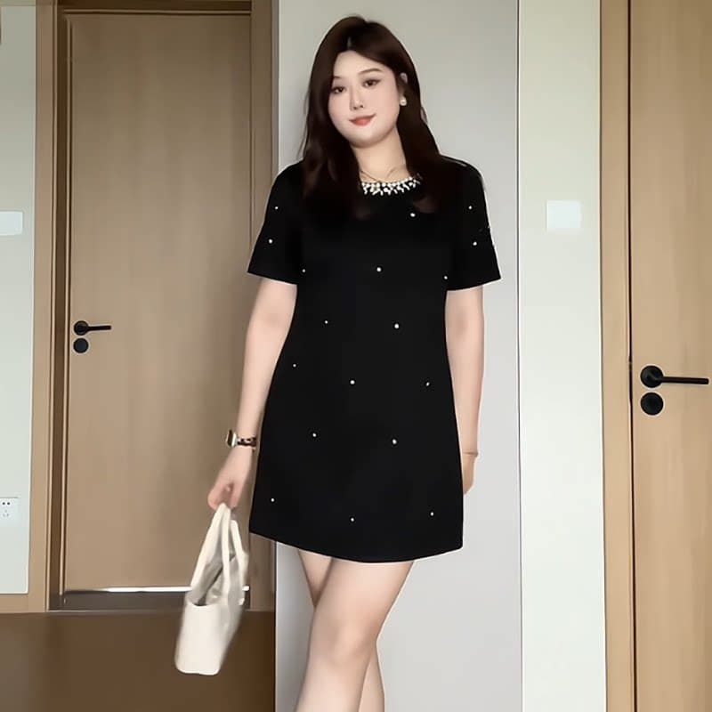 빅 사이즈 여성 의류 지방 mm 그는 벤 바람 다이아몬드 세팅 비즈 박기 라운드 넥 반팔 드레스 2026 여름 품격 슬림해 보이는 치마 이미지 2
