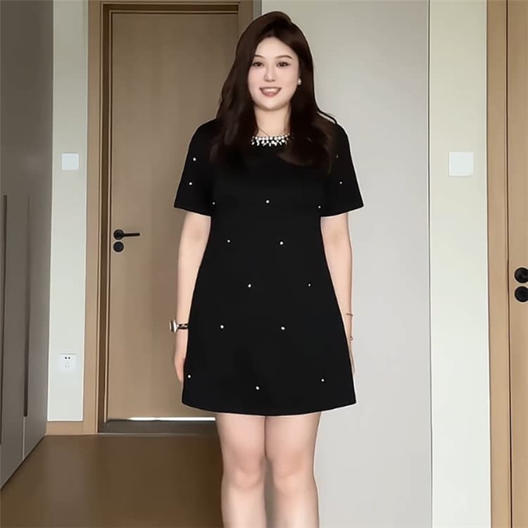 빅 사이즈 여성 의류 지방 mm 그는 벤 바람 다이아몬드 세팅 비즈 박기 라운드 넥 반팔 드레스 2026 여름 품격 슬림해 보이는 치마 상세 이미지 4