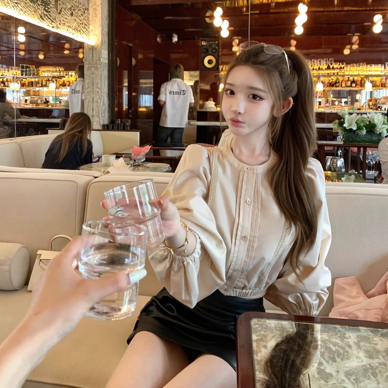 수영장 자오 짜오 狎 갈매기 파빌리온 여가 시리아 한 여성 살구 색상 주간 실크 라이 경기 서울 면 셔츠 가죽 스커트 이미지 3