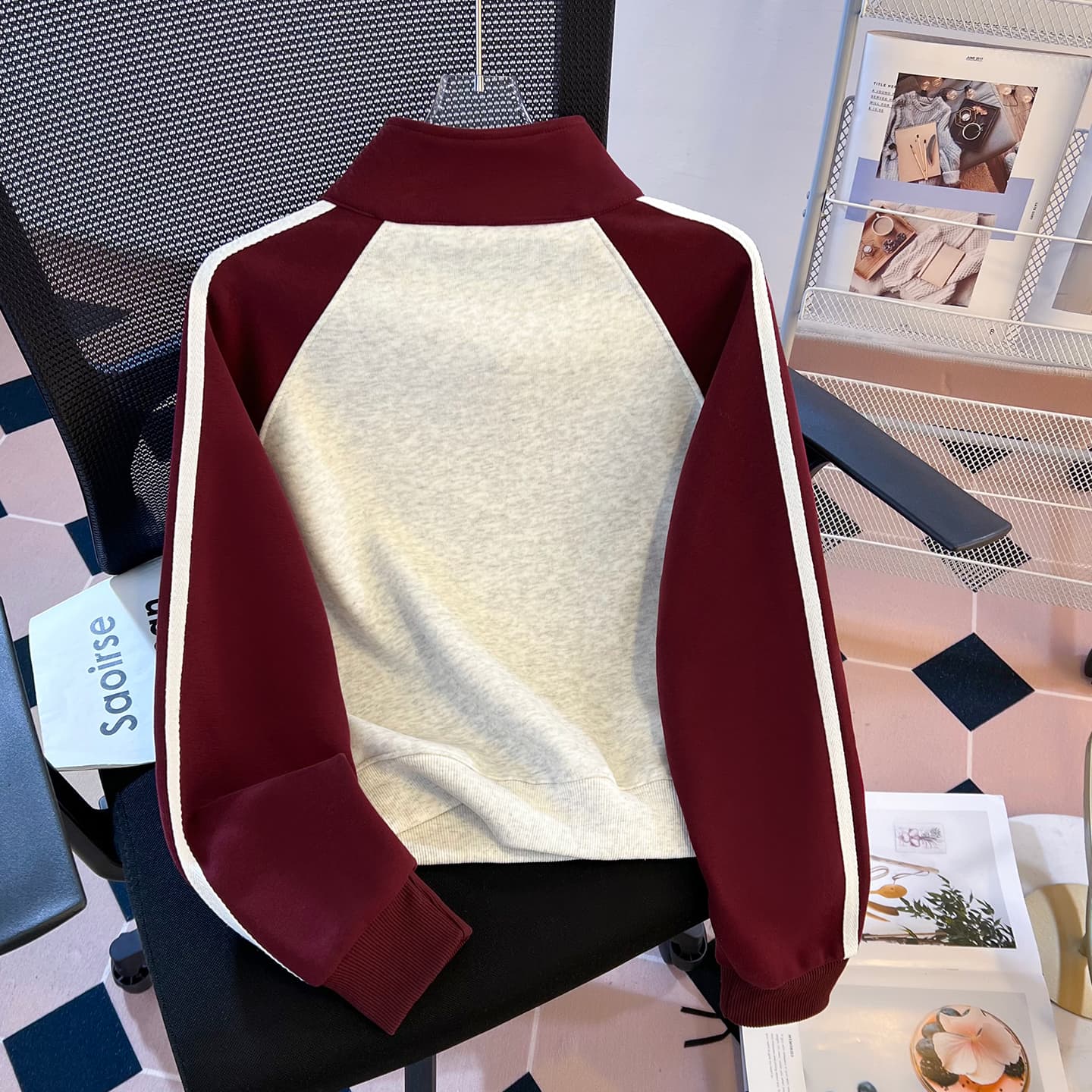 실사 가을 새로운 하프 지퍼 스탠드 칼라 꽈배기 로프 3개 바 패치워크 색상 심지어 소매 아메리칸 패션 다용도 후드티 여성 이미지 5
