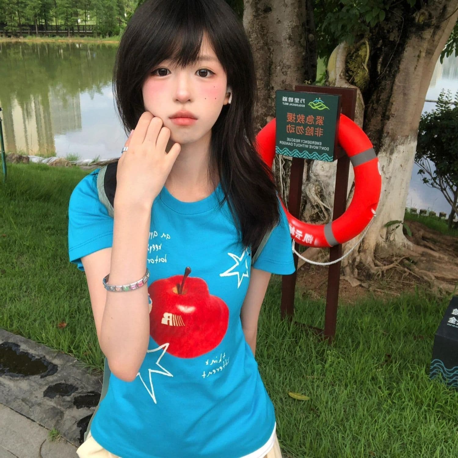 92 사람들 면 도파민 아메리칸 긍정적 인 어깨 반팔 여름 애플 프린트 쇼트 스타일 파란색 몸매 가꾸기 슬림해 보이는 핫걸