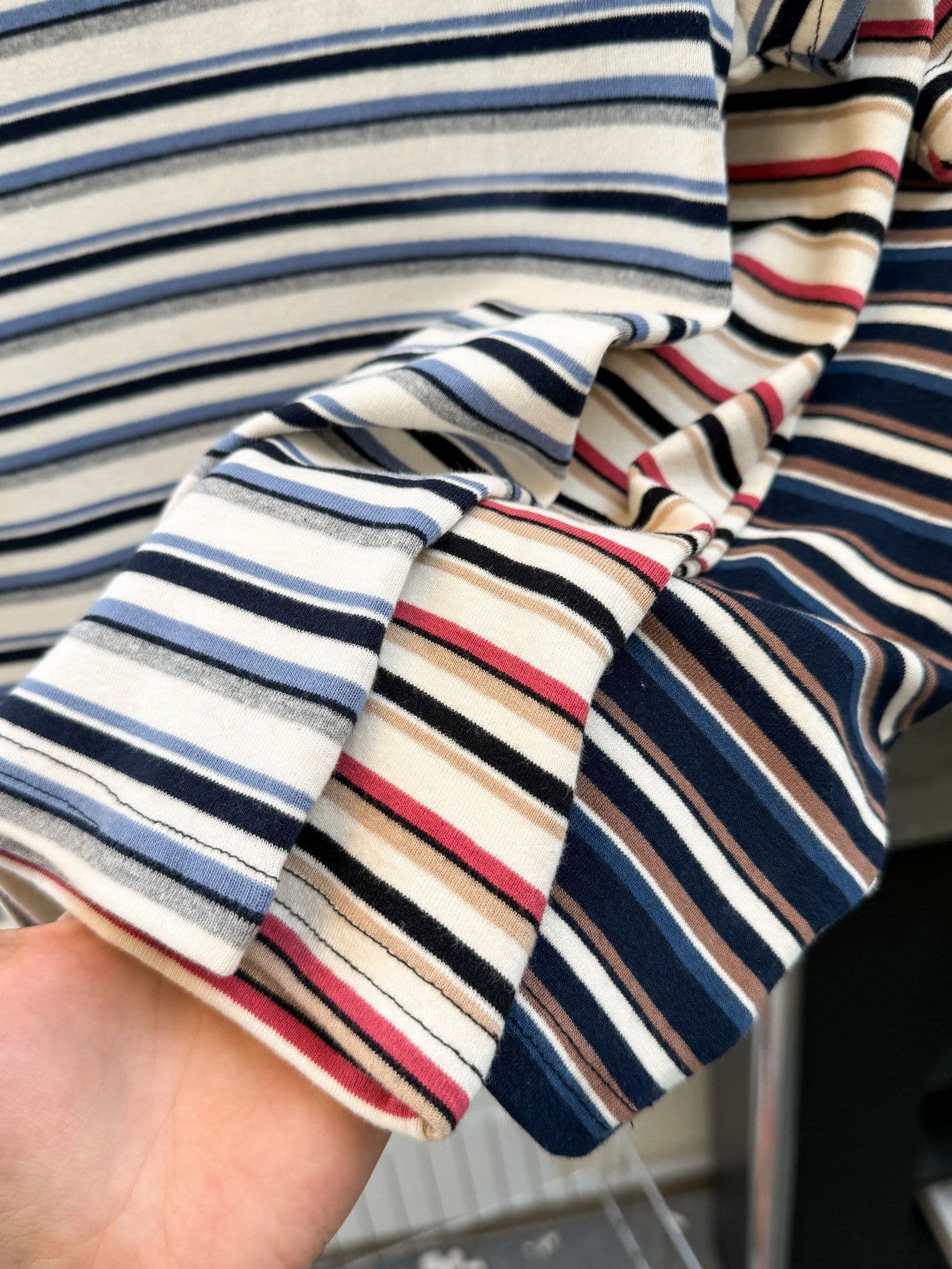 실사 배색 스트라이프 반팔 티셔츠 여성 여름 새로운 몸매 가꾸기 한국 스타일 기본 셔츠 인사이드 가져 가라. 짧은 반쪽 소매 맨위 상세 이미지 9