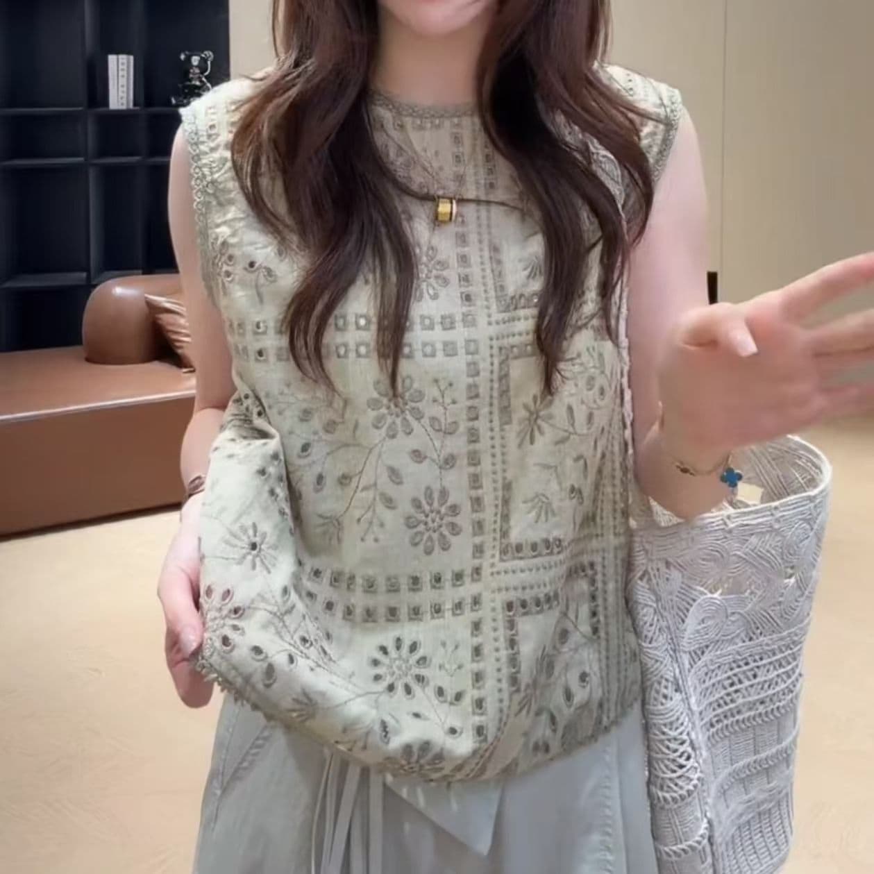 여름 한 부서 디자인 센스 홀로우 아웃 레이스 품격 다용도 작은 셔츠 패션 민소매 맨위 상세 이미지 4