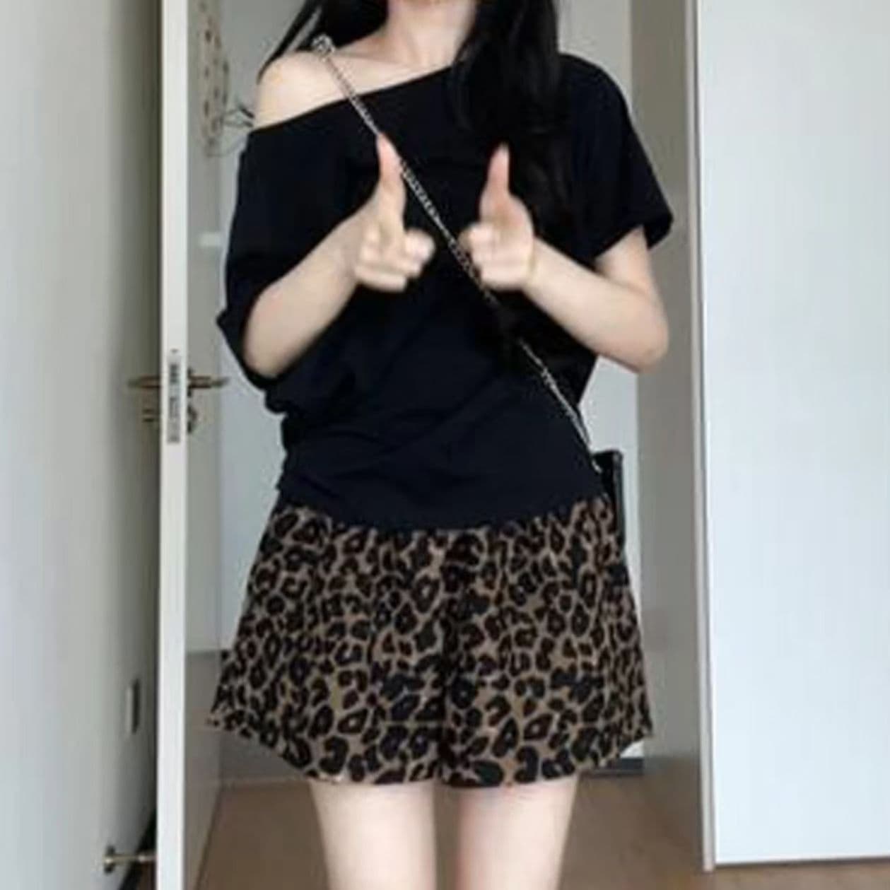 허리밴드 레오파드 무늬 캐주얼 바지 여성 여름 얇은 스타일 빅 사이즈 통통한 여동생 하이웨이스트 슬림해 보이는 넓은 다리 외국 가스 한 마디 반바지 이미지 3