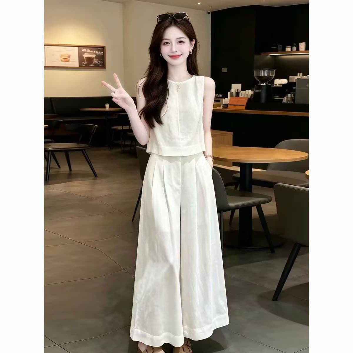 2026 여성 여름 자이언트 잘 생긴 전체 집합 슬림해 보이는 화이트 민소매 맨위 와이드 레그 팬츠 투피스 세트