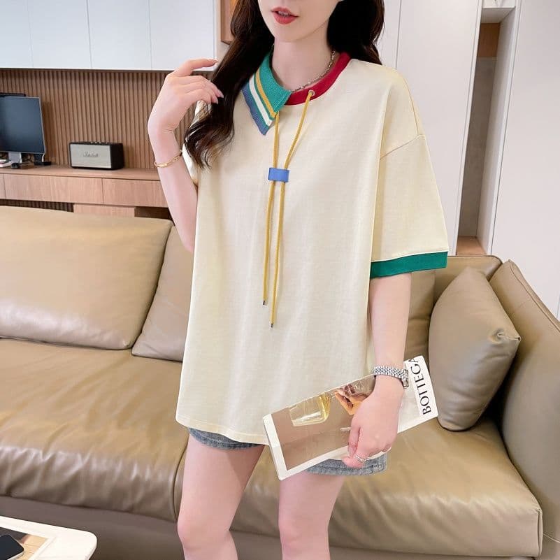실사 라운드 넥 반팔 티셔츠 여성 새로운 리브 패치워크 디자인 중간 길이 패션 맨위 여성 이미지 3