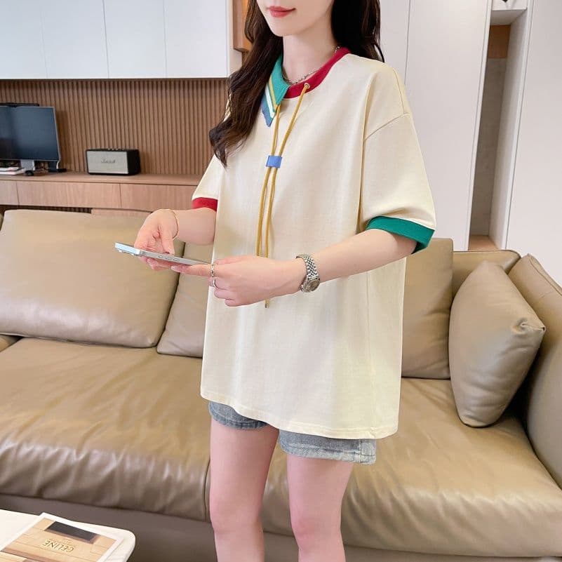 실사 라운드 넥 반팔 티셔츠 여성 새로운 리브 패치워크 디자인 중간 길이 패션 맨위 여성 이미지 5