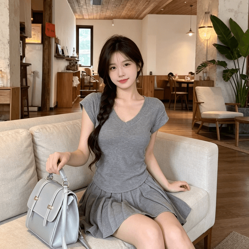 2026 여름 차가운 굴곡 가져 가라. 어린이 프랑스식 그는 벤 바람 회색 V넥 몸매 가꾸기 티셔츠 미니 스커트 두 조각 여성 세트 이미지 4