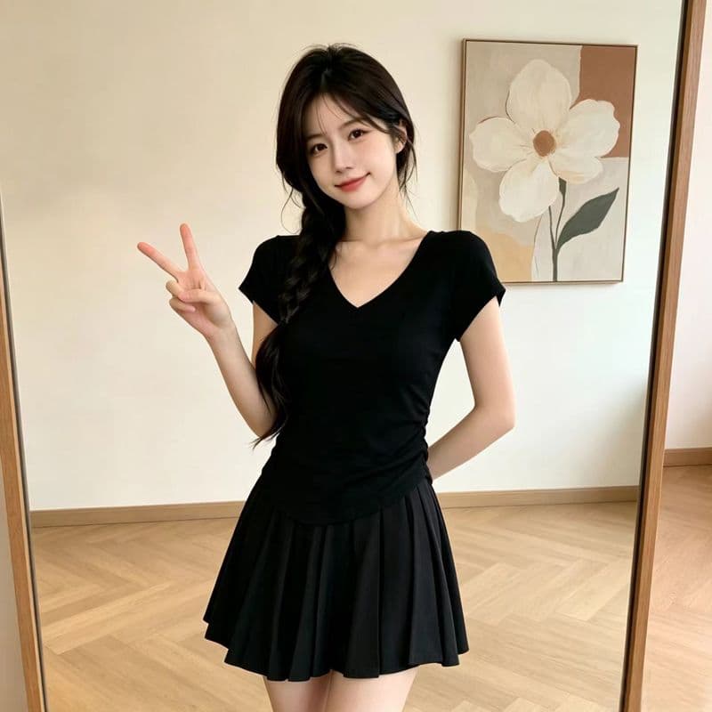 2026 여름 차가운 굴곡 가져 가라. 어린이 프랑스식 그는 벤 바람 회색 V넥 몸매 가꾸기 티셔츠 미니 스커트 두 조각 여성 세트 이미지 5