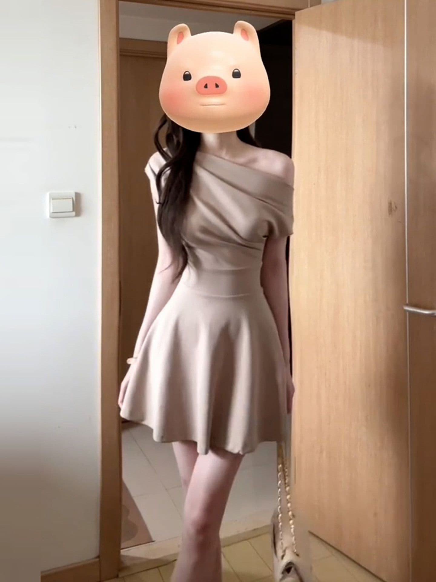 프랑스식 순수한 욕망 바람 단색 비스듬한 어깨 드레스 아이들 2026 새로운 여름 품격 허리 수축 슬림해 보이는 한 마디 미니 스커트 이미지 2