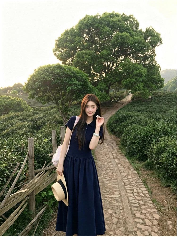 프랑스식 고급 센스 반팔 여성 드레스 2026 여름 새로운 블루 색상 긍정적 인 어깨 허리 수축 슬림해 보이는 품격 롱 스커트 상세 이미지 4