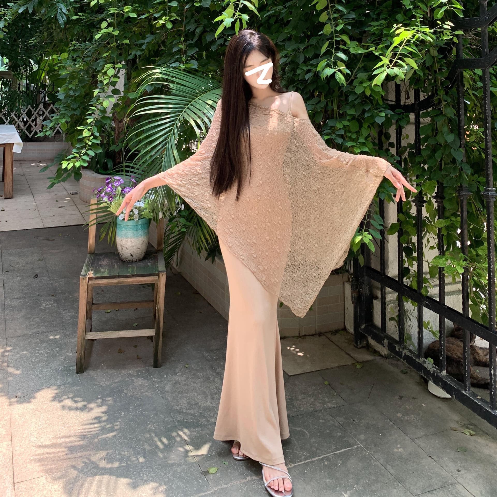 섹시함 검정색 레이스 조각 V넥 긴팔 여성 드레스 가을 새로운 품격 허리 수축 슬림해 보이는 A라인 스커트 롱 스커트 상세 이미지 14