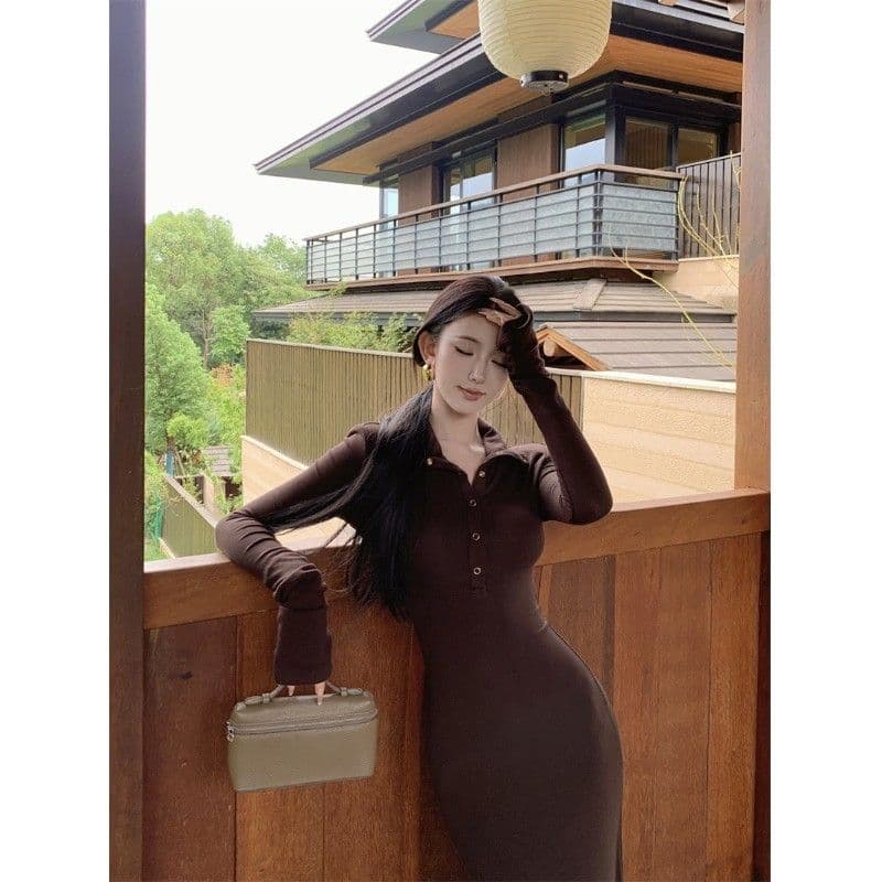 로얄 자매 바람 레트로 갈색 빨간색 색상 긴팔 여성 드레스 신년 로브 몸매 가꾸기 허리 수축 디스플레이 몸 품격 길다 치마 이미지 3