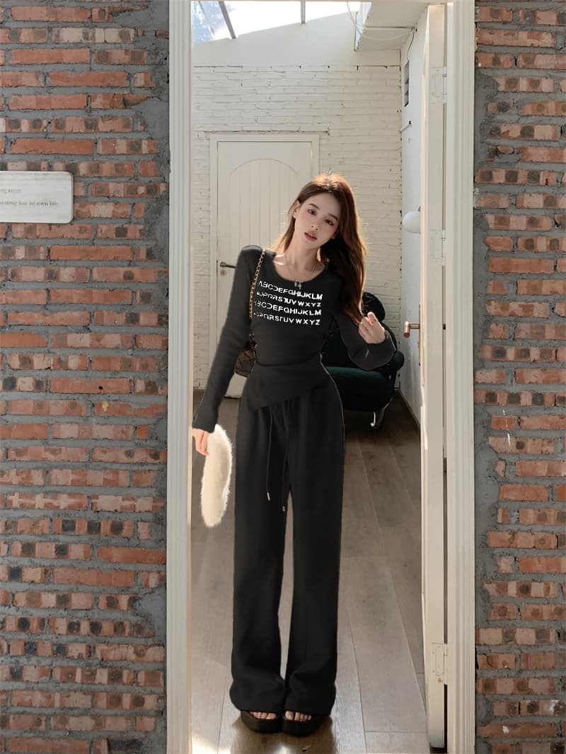 패션 세트 여성 가을 새로운 알파벳 프린트 몸매 가꾸기 불규칙 티셔츠 캐주얼 바지 세트 상세 이미지 7
