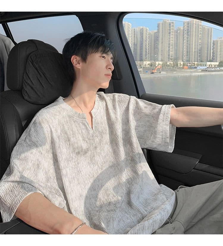 2026 새로운 홀치기 염색 질감 센스 얼음 실크 V넥 반팔 티셔츠 남자 여름 얇은 스타일 루즈핏 반소매 동정 맨위 상세 이미지 3