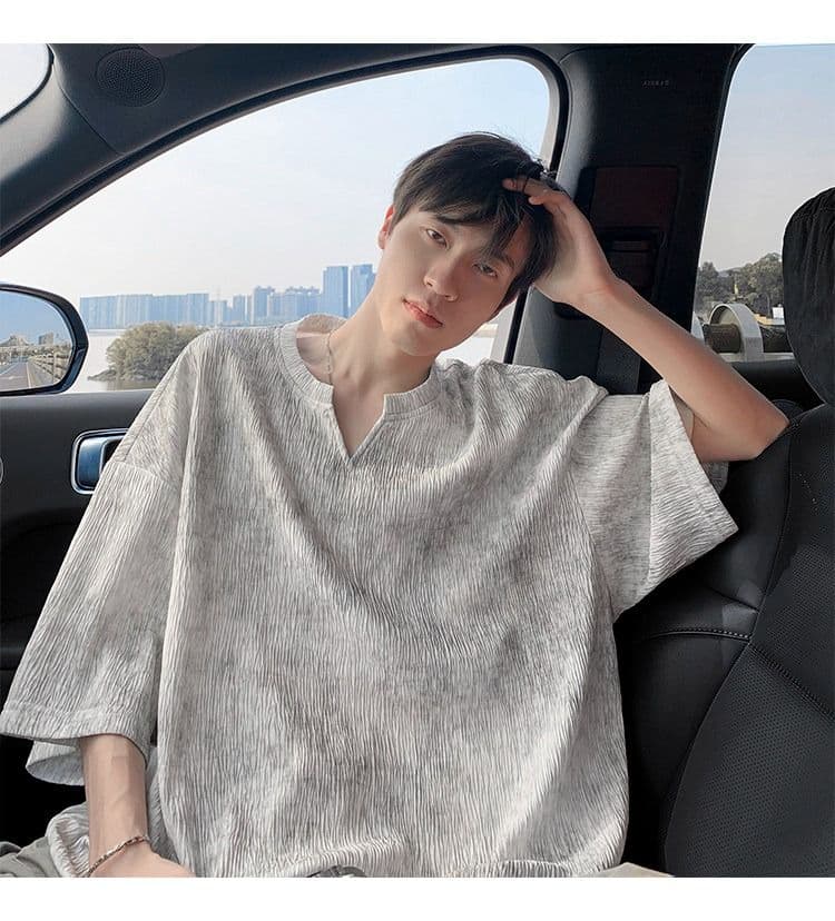 2026 새로운 홀치기 염색 질감 센스 얼음 실크 V넥 반팔 티셔츠 남자 여름 얇은 스타일 루즈핏 반소매 동정 맨위 상세 이미지 4