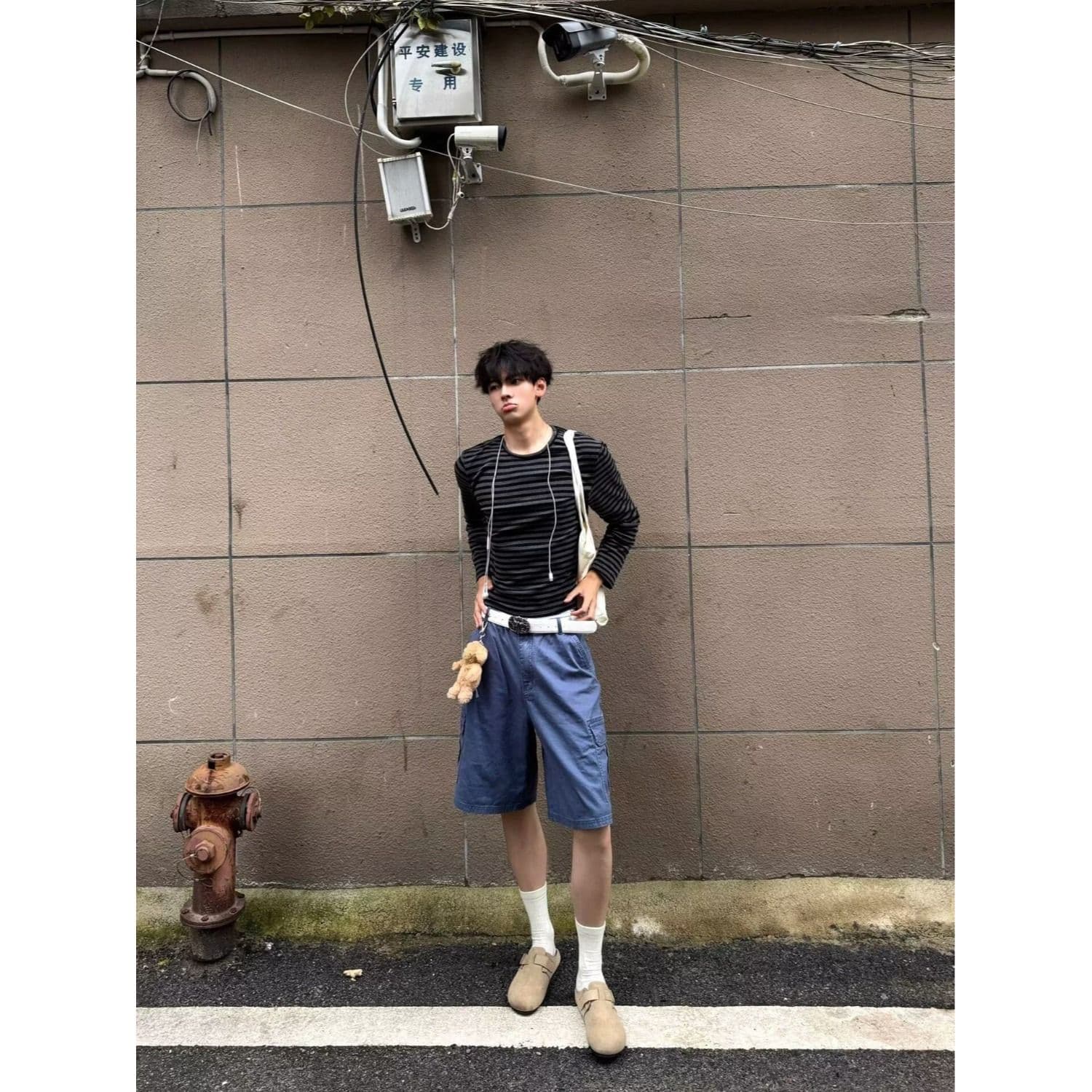 2026 봄 가을 남성 긴팔 티셔츠 남성 의류 루즈핏 한국 스타일 라운드 넥 스트라이프 동정 몸매 가꾸기 기본 셔츠 맨위 이미지 4