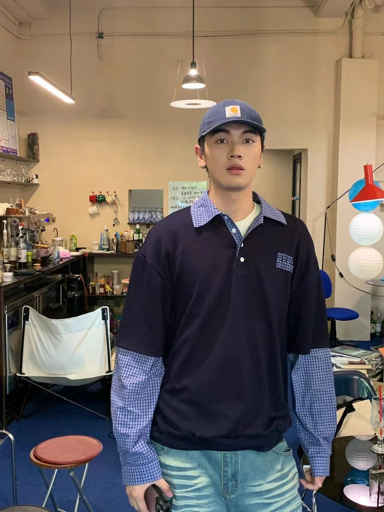 2026 새로운 무거운 봄 가을 체크무늬 패치워크 페이크 레이어드 POLO 칼라 커플 후드티 긴팔 티셔츠 상세 이미지 8
