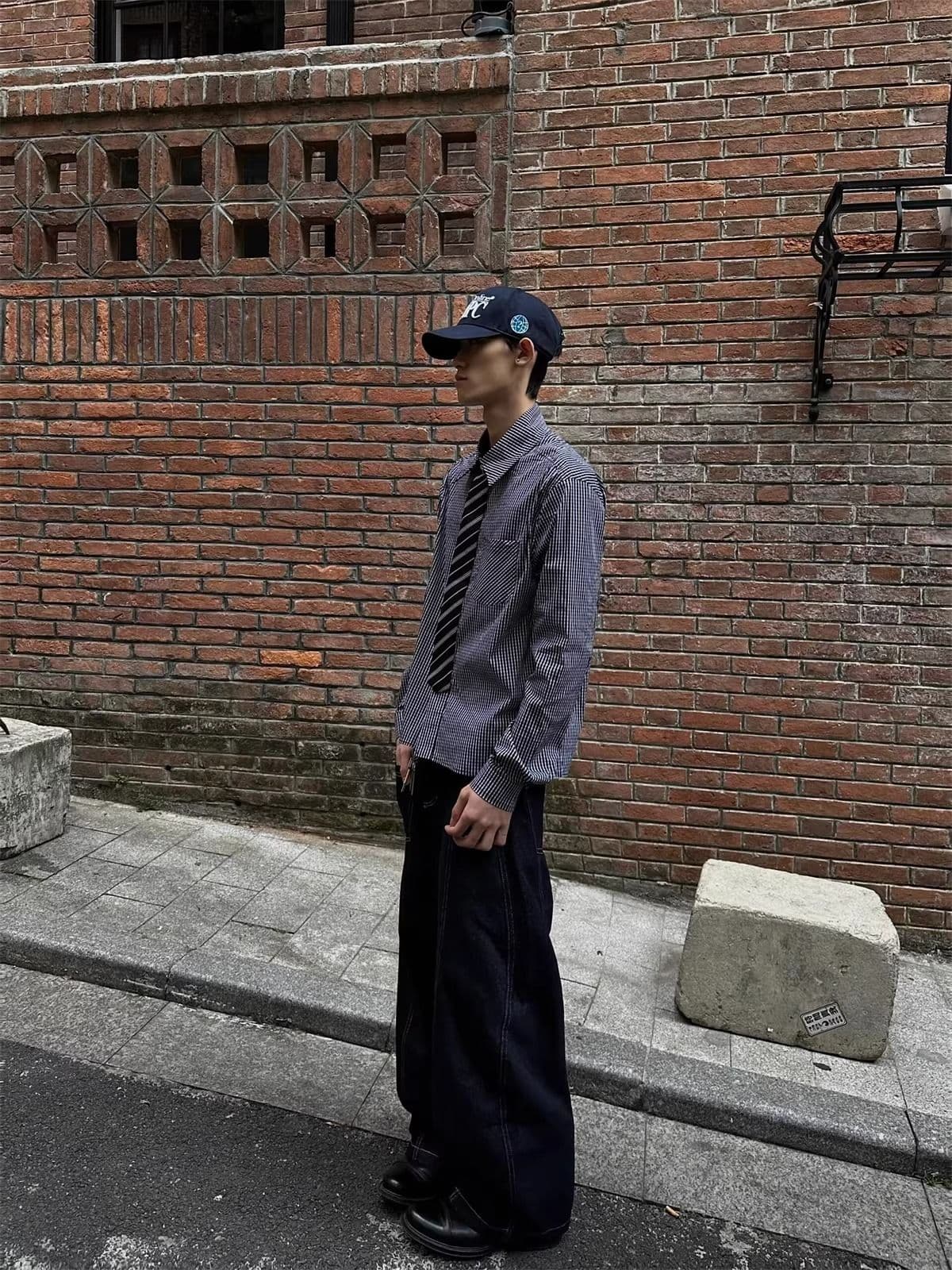 2026 봄 가을 가짜 넥타이 패치워크 디자인 체크무늬 남자 셔츠 루즈핏 레이어링 작은 대중 체크무늬 남자 긴팔 셔츠 상세 이미지 10