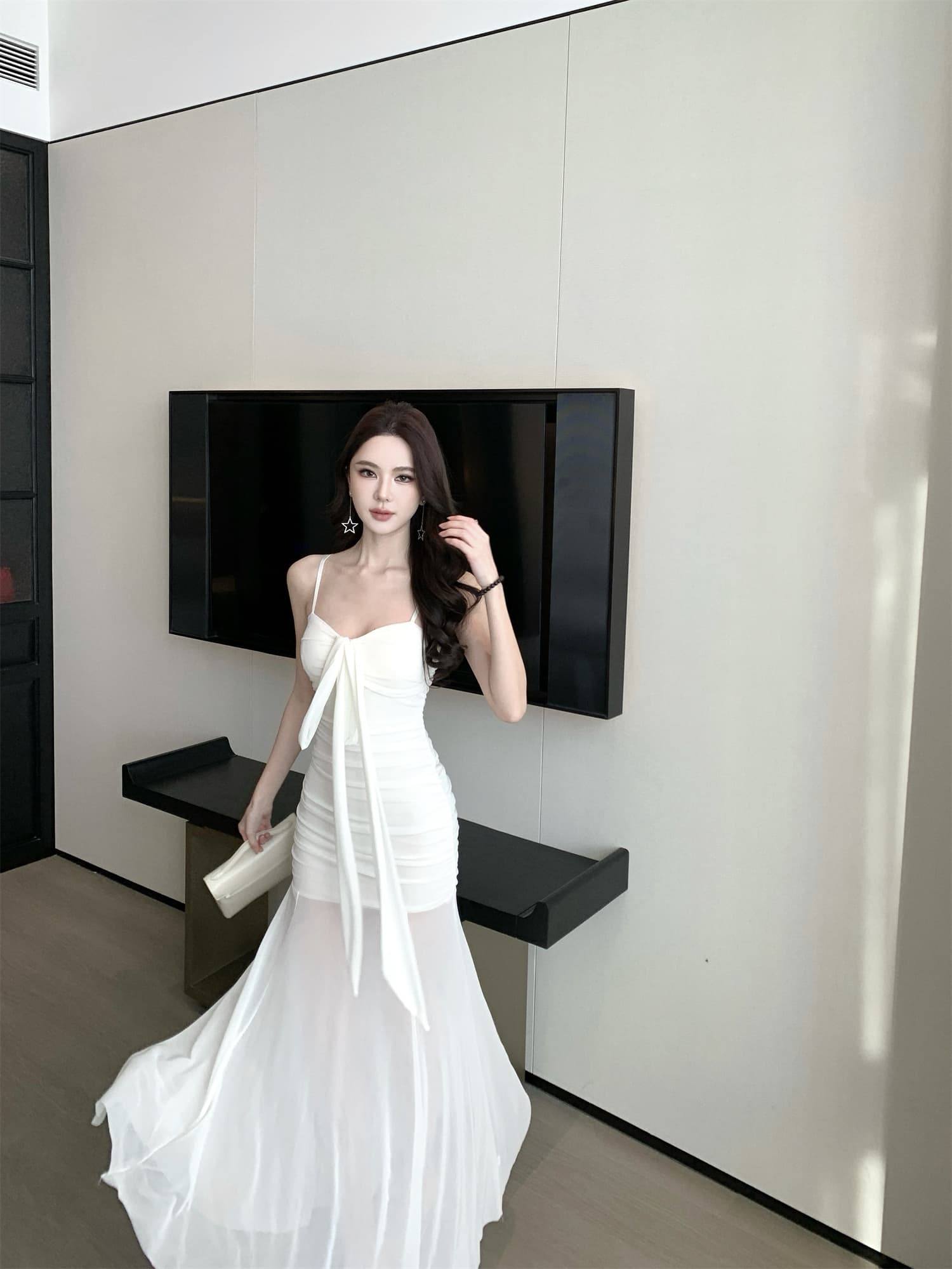 실사 비디오 새로운 섹시함 핫걸 순수한 욕망 바람 메시 원단 튜브탑 행침 목 슬림해 보이는 타이트 스커트 슬립 드레스 이미지 4