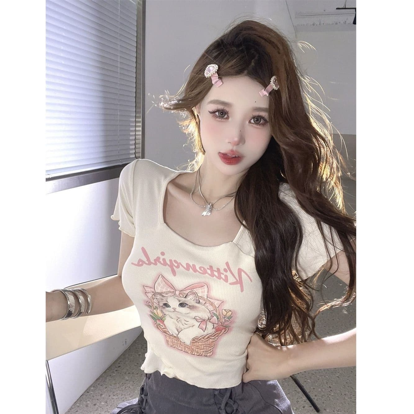 높음 폭탄 리브 만화 프린트 광장 칼라 긍정적 인 어깨 반팔 티셔츠 여성 순수한 욕망 달콤한 매운맛 이슬 쇄골 몸매 가꾸기 맨위 이미지 4