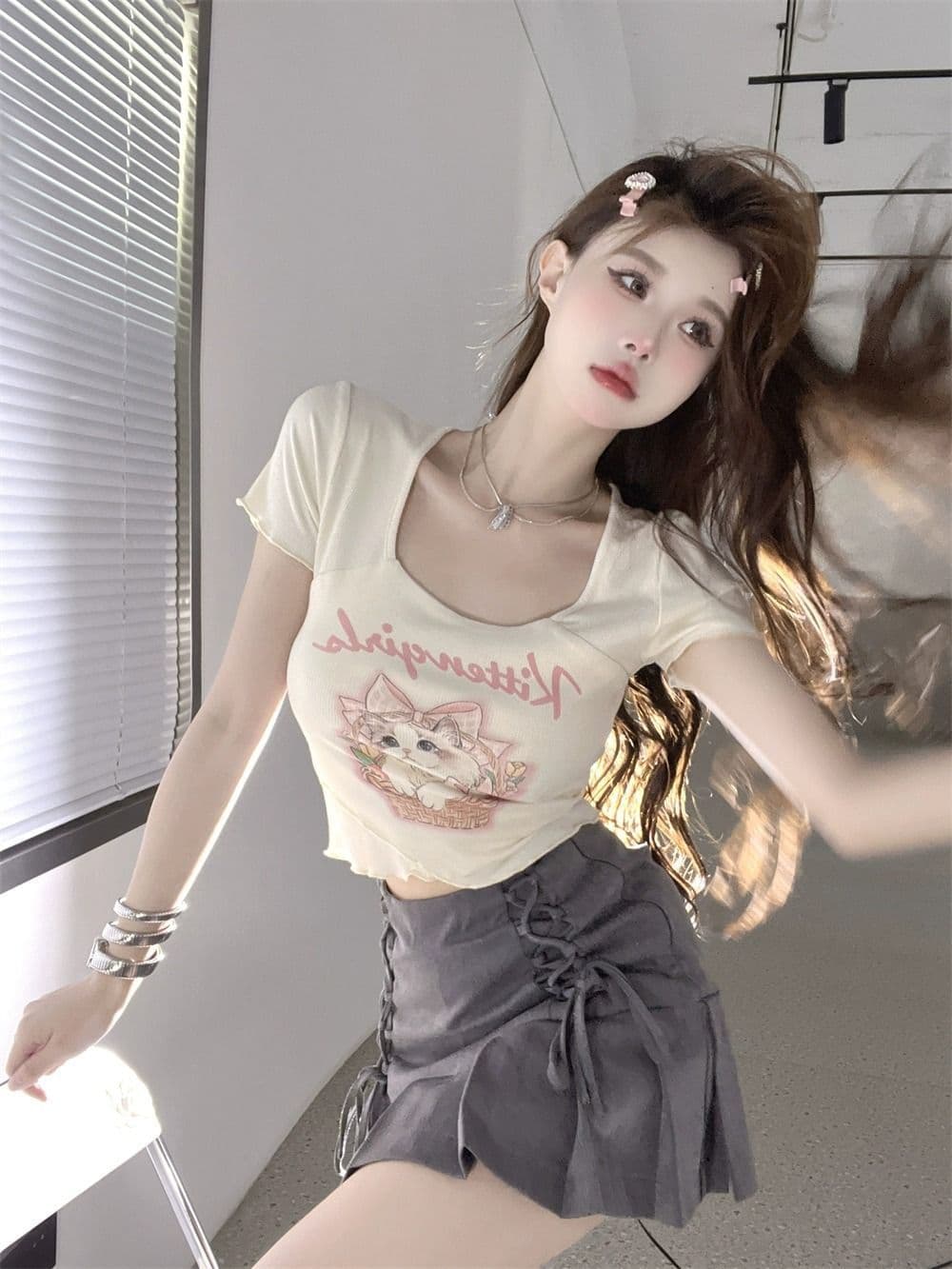 높음 폭탄 리브 만화 프린트 광장 칼라 긍정적 인 어깨 반팔 티셔츠 여성 순수한 욕망 달콤한 매운맛 이슬 쇄골 몸매 가꾸기 맨위 상세 이미지 27