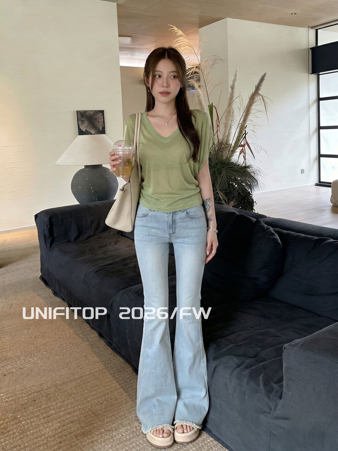 라이 경기 서울 작은 대중 순수한 욕망 분위기 센스 배트윙 소매 티셔츠 여름 새로운 녹색 루즈핏 슬림해 보이는 V넥 핫걸 맨위