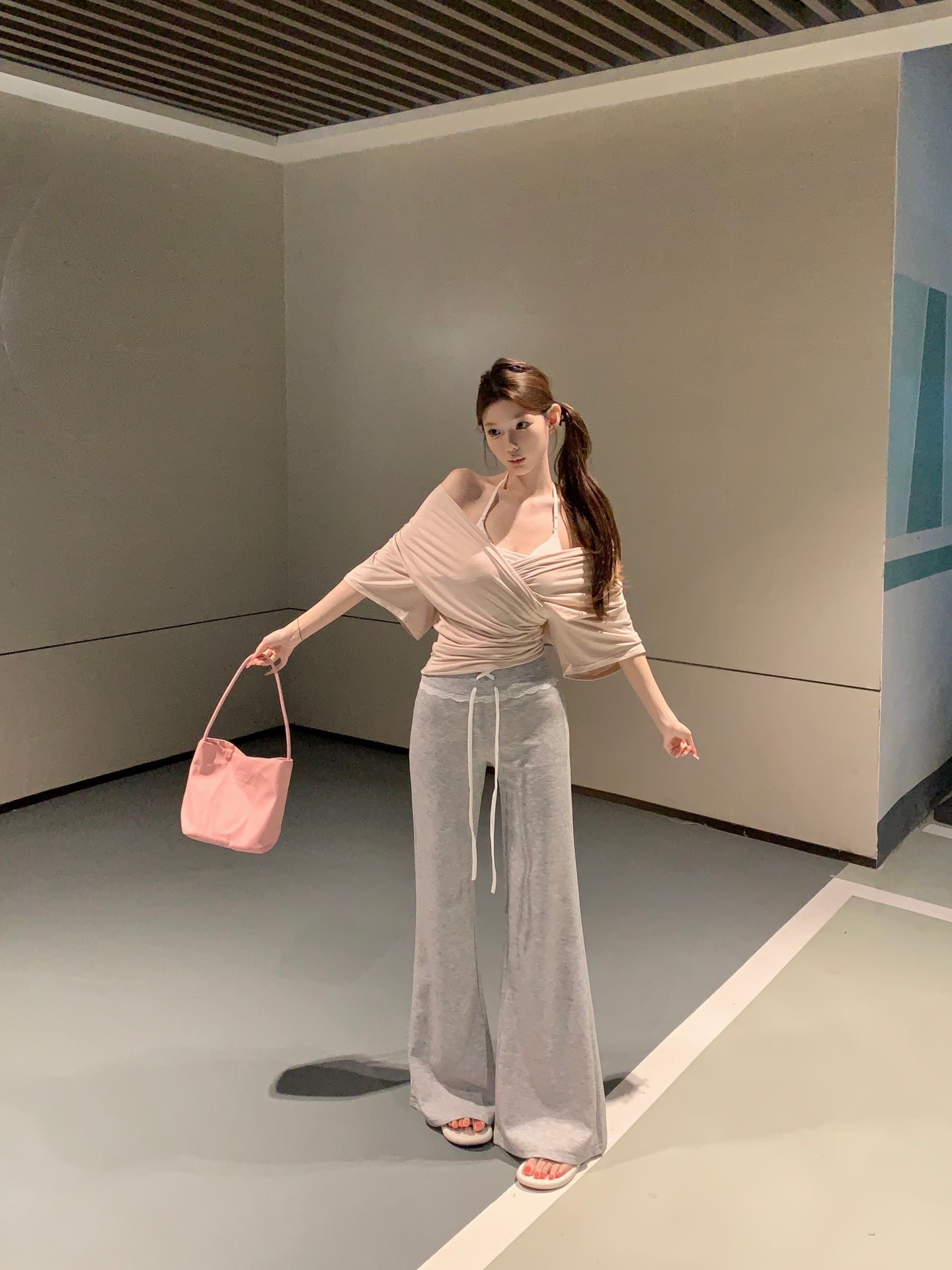 실사 아니요 가격 인하 반팔 티셔츠 여성 착용 가져 가라. V넥 한 부서 몸매 가꾸기 품격 맨위 부츠컷 미니멀리즘 캐주얼 바지 긴 바지 상세 이미지 8