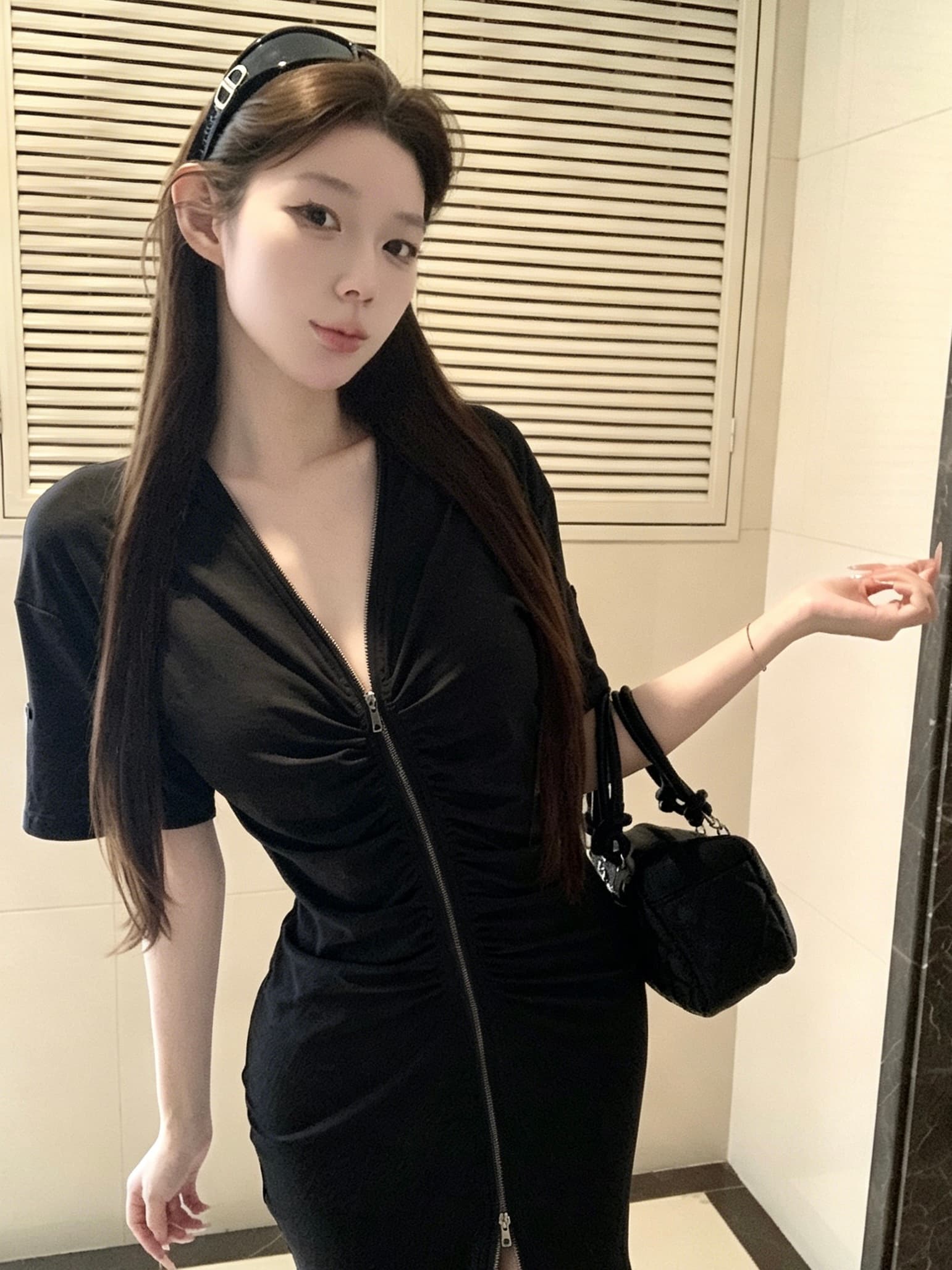 실사 아니요 가격 인하 한여름 계절 한 부서 착용 가져 가라. 검정색 허리 수축 여성 드레스 V넥 치마 여성 짧은 상세 이미지 16