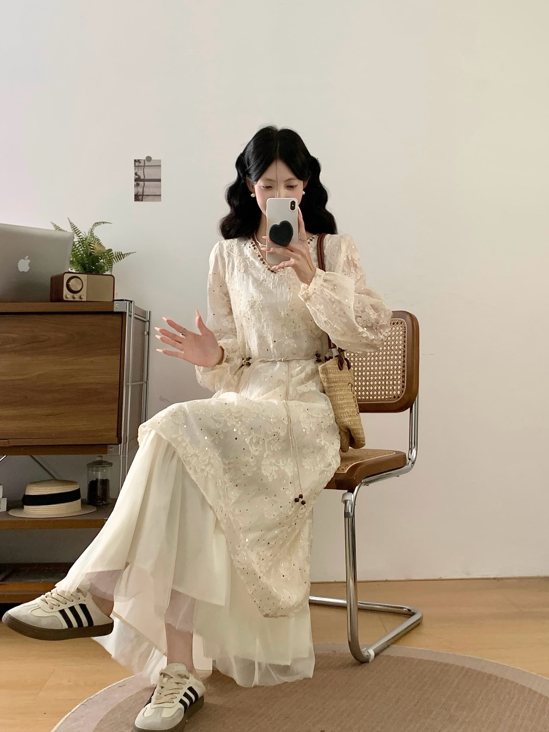 2026 이른 가을 착용 가져 가라. 올해 인기 ~ 중 고유 한 아름다운 단순한 관대 한 고급 센스 프랑스식 화이트 여성 드레스 상세 이미지 10