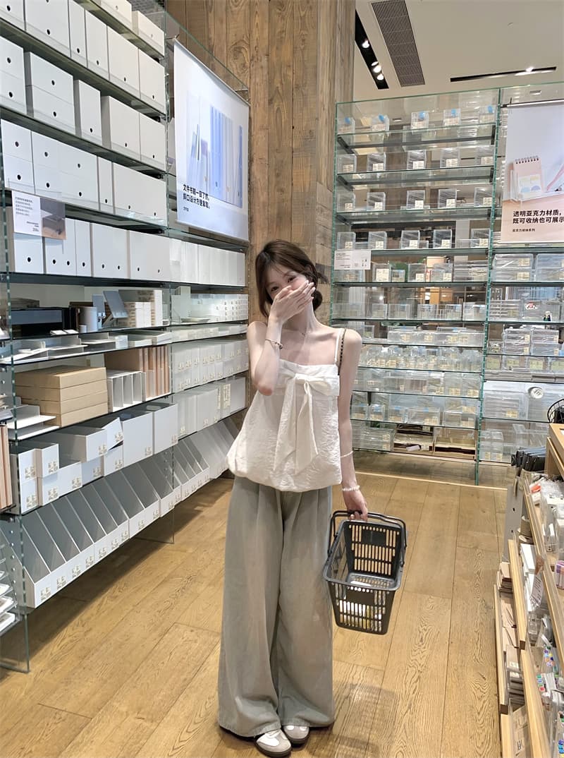 실사 아름다움 나이 제니 나비 매듭 디자인 센스 슬립 작은 셔츠 외출용 한 부서 품격 민소매 맨위 여성 여름 이미지 4