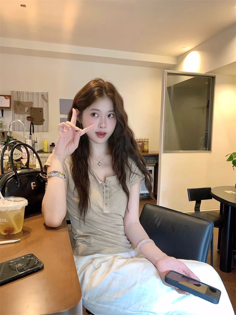 실사 볼륨 측면 어깨 헨리 칼라 반팔 맨위 티셔츠 상세 이미지 4
