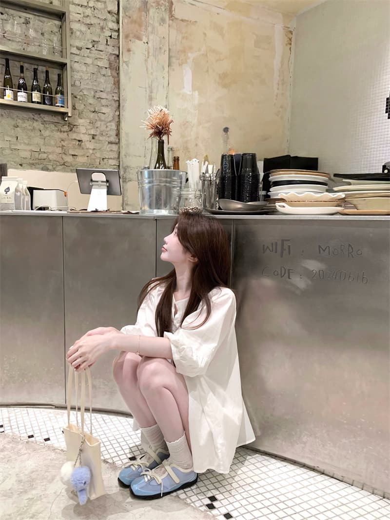 실사 달빛 돌 화이트 루즈핏 중간 소매 라운드 넥 셔츠 세트 패치워크 레이스 반바지 투피스 세트 상세 이미지 3
